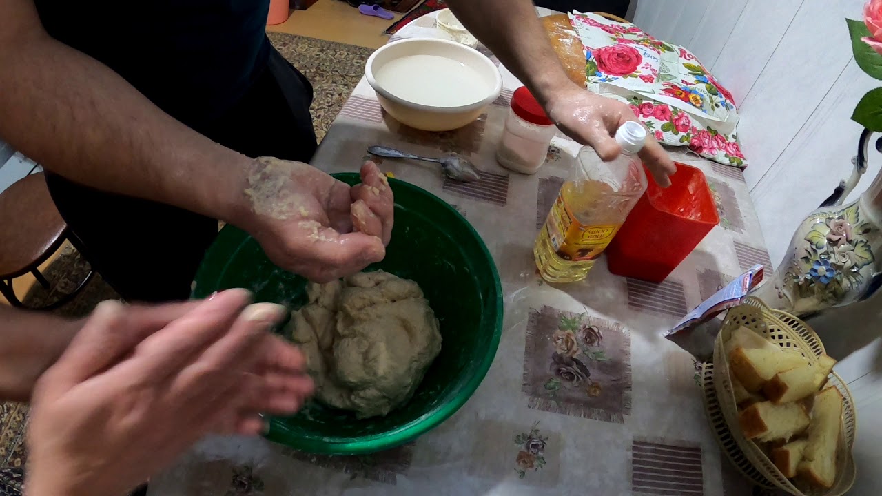 учусь готовить лезгинский хлеб своими руками (фу)
