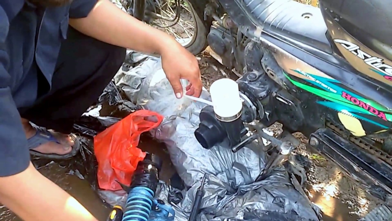 CARA PEMASANGAN POMPA AIR TENAGA SEPEDA MOTOR PADA SUMUR BOR
