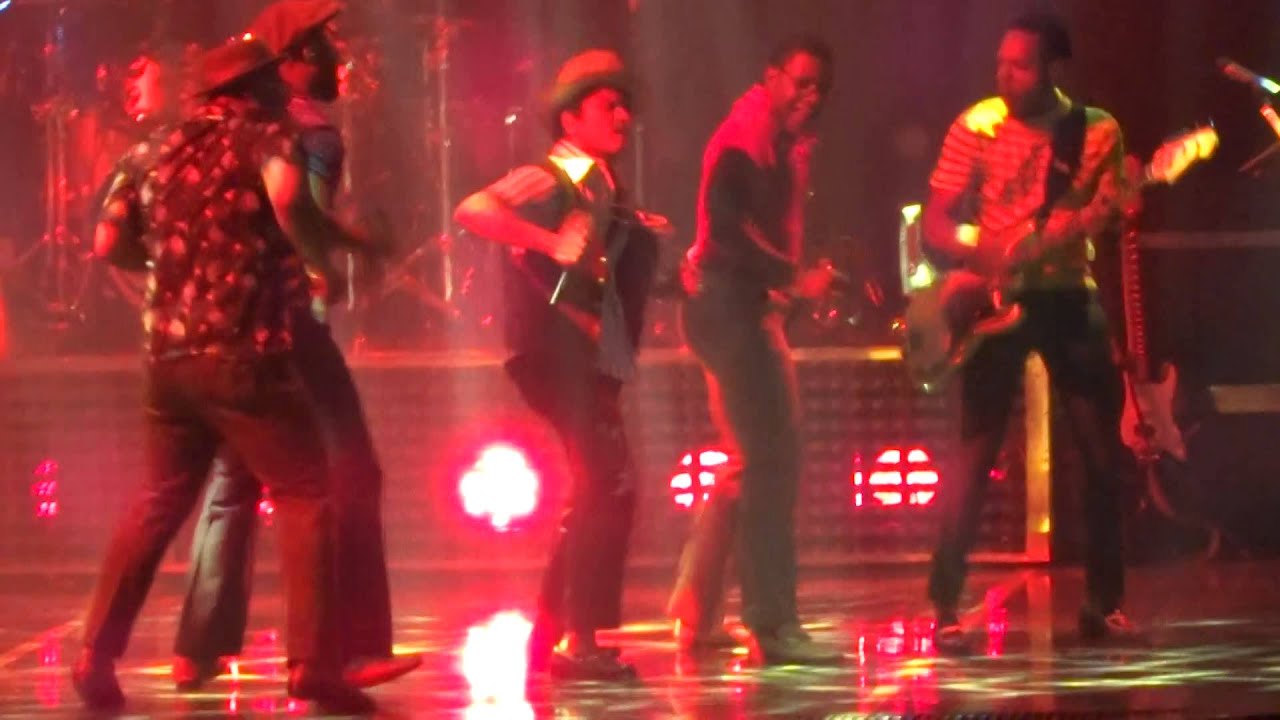Bruno Mars - Natalie - Arena Ciudad de México - (02-sep-2014)