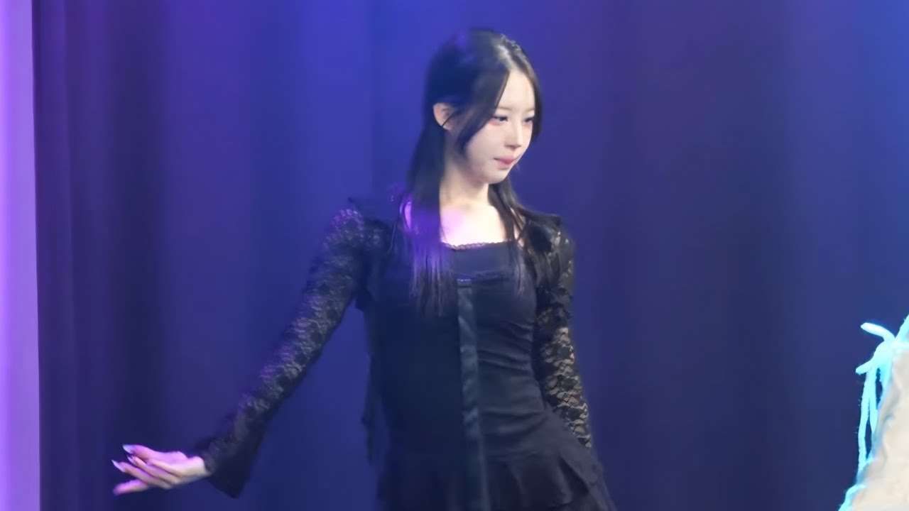 251231 BYE BYE 2025 몬큐 퓨어 직캠