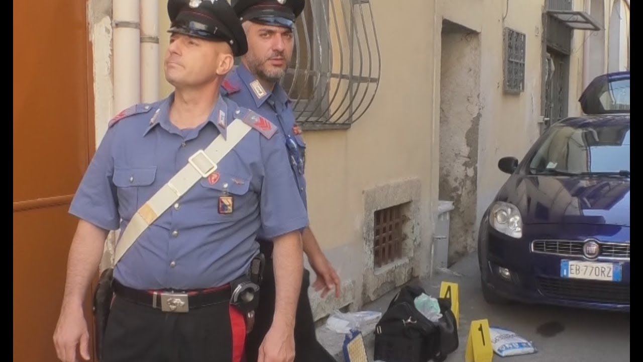 Torre Annunziata (NA) - Uomo ucciso in auto da due killer (05.06.17)