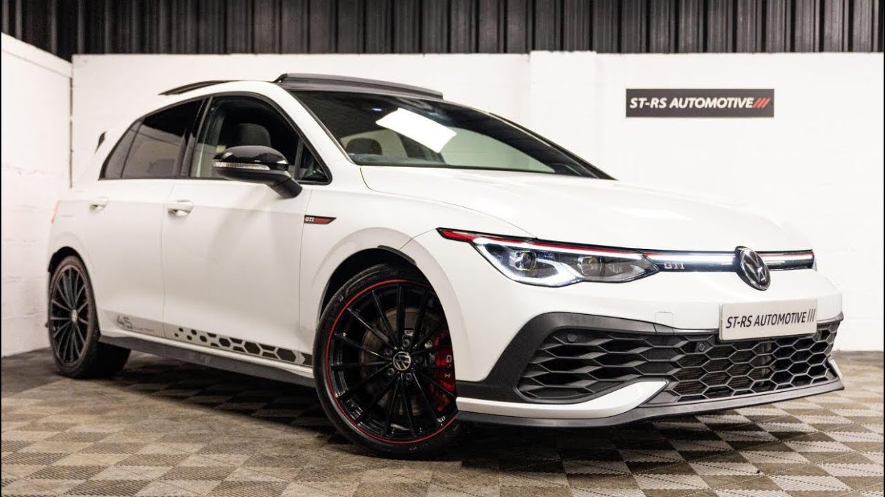Volkswagen Golf GTI Clubsport 45 2021 года выпуска, цвет белый, пробег 12 000 миль.