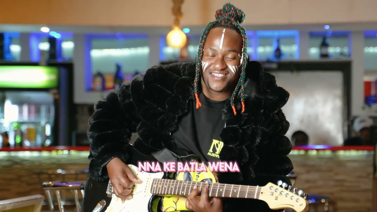 Phindy Maphendola - Wena (Ft. Thabiso Thabethe) Lyrical Video