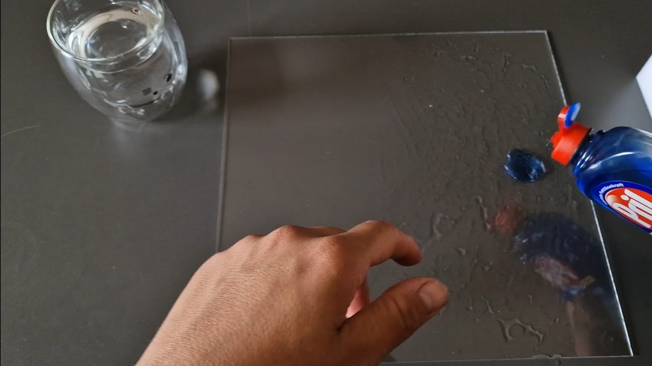 Schmutzradierer besch&auml;digen Kunststoff