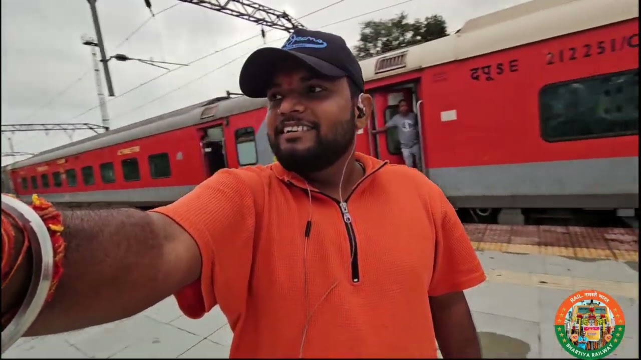 Mumbai To Howrah Duronto Exp. Full Journey Fastest On Mumbai Howrah route reaching Howrah 5hrs late.