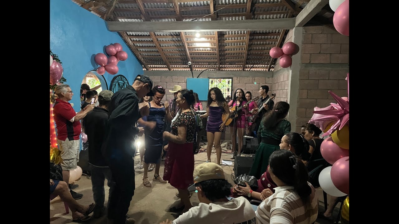 Gran cumpleaños desde pajigua arriba Guatajiagua Morazán con atardecer tropical 💃🏻🕺🏻🕺🏻🥳💃🏻