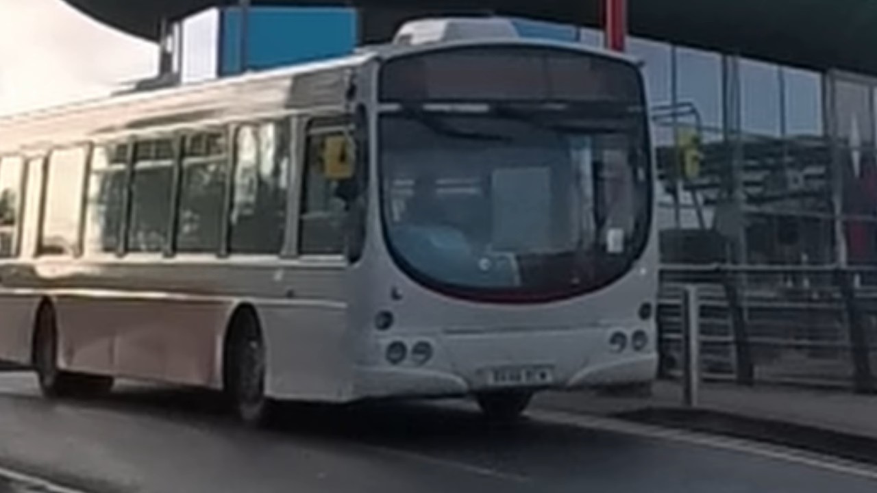 STOURBRIDGE BUSES: K.L.J Out 'n About #1
