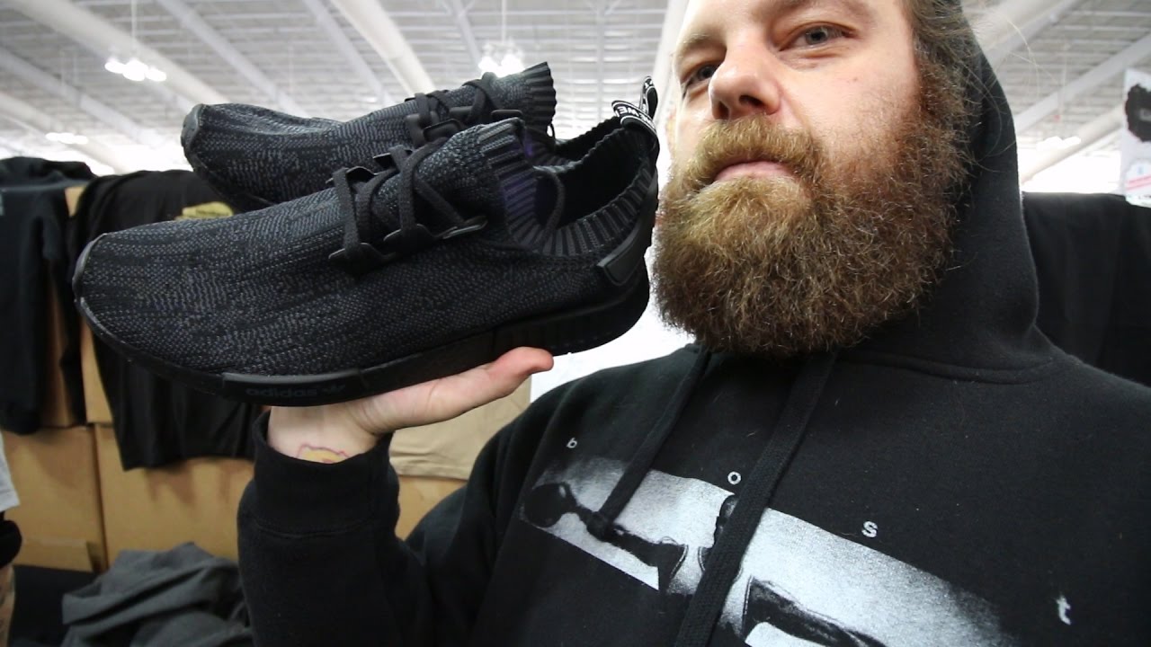 NYC SNEAKERCON 2016!!+Can he become a reseller?+ I ripped my new jacket