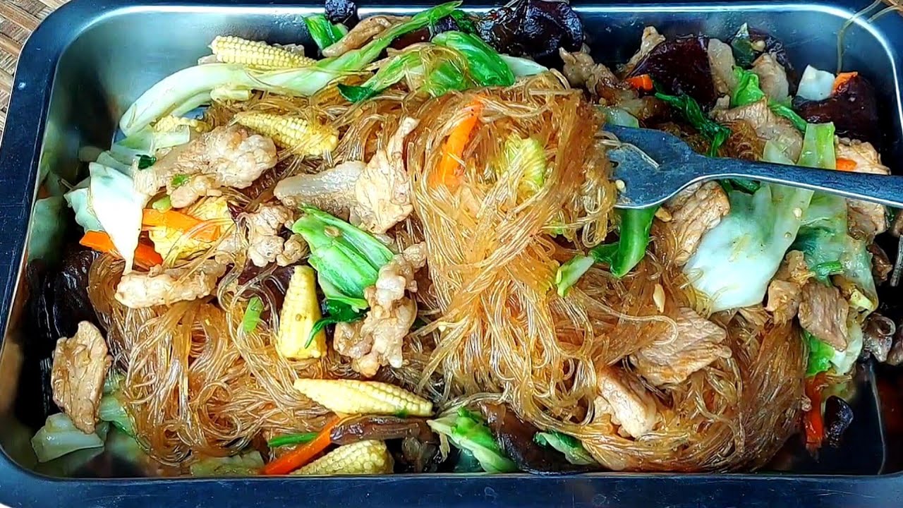 ผัดวุ้นเส้นโป๊ยเซียน ผัดอย่างไรเส้นไม่ติดกระทะ ใส่อะไรก่อนหน้าหลัง เส้นสวยเหนียวนุ่มไม่ขาดไม่เละ