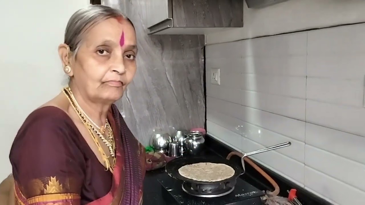 ಗೀತಾ ಕಾಳಗಿ ಇವರಿಂದ ಸಜ್ಜಿಗೆ ಹೋಳಿಗೆ ಮಾಡುವ ವಿಧಾನ.By Shobha Kulkarni.