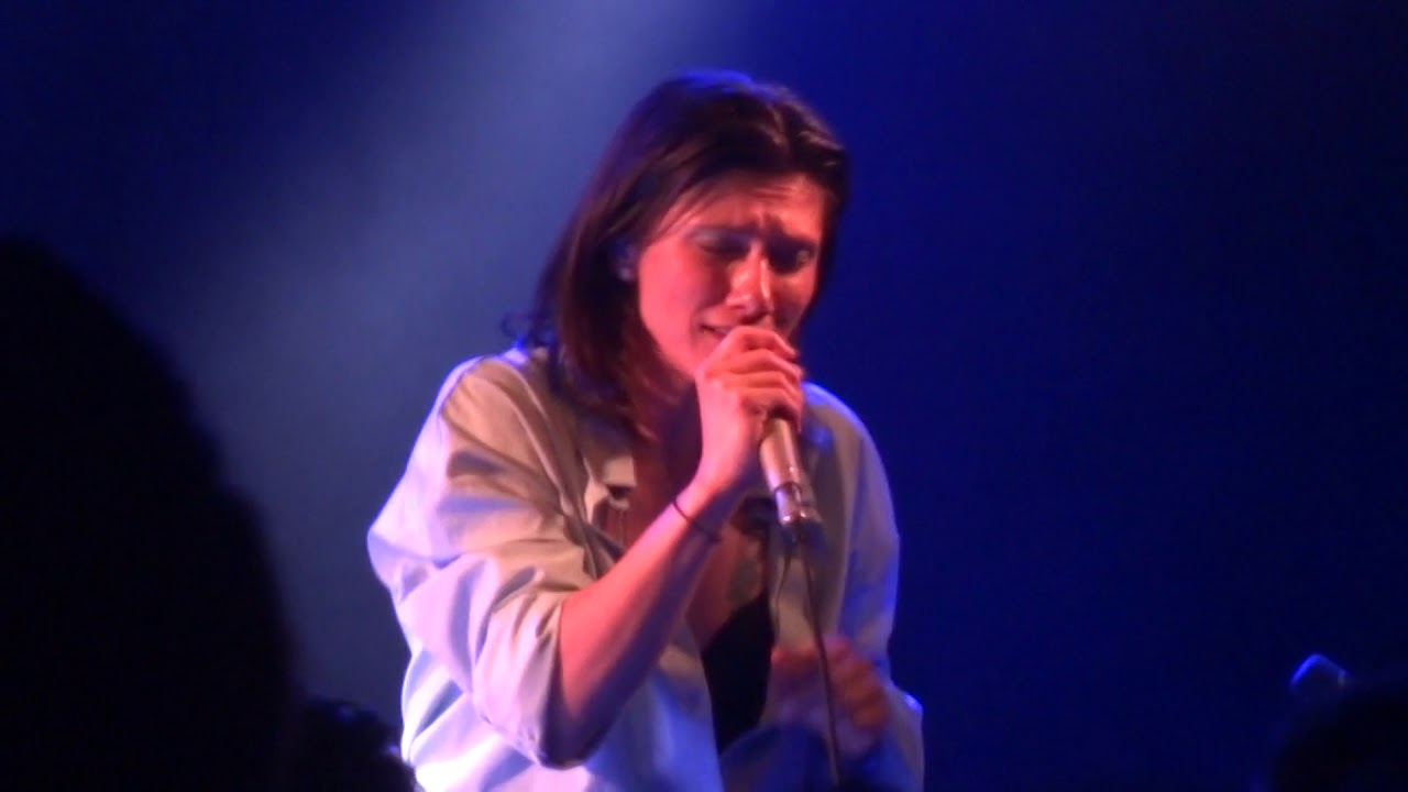 Elisa - Stranger [live FULL HD]