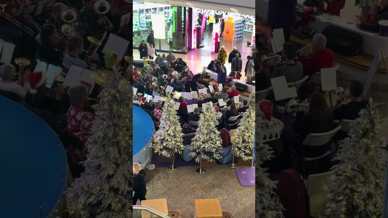 Cribbs Causeway Christmas band