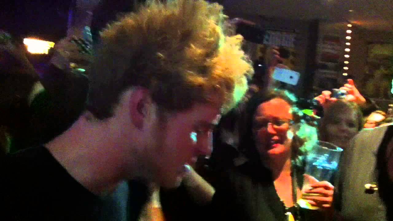 Kodaline - Latch/All I Want (Drunk Lady Singing Along)