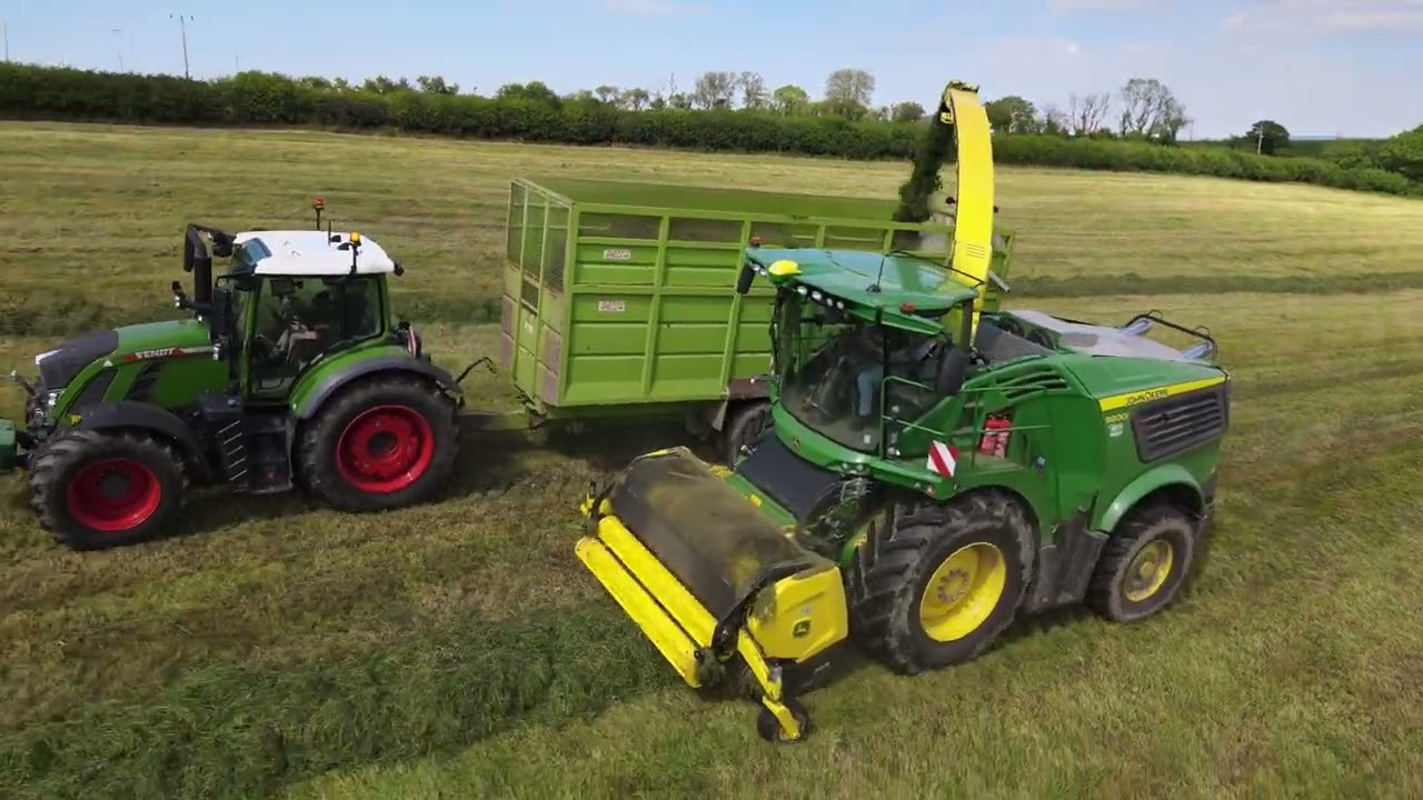 John deere 9800i harvester in west wales