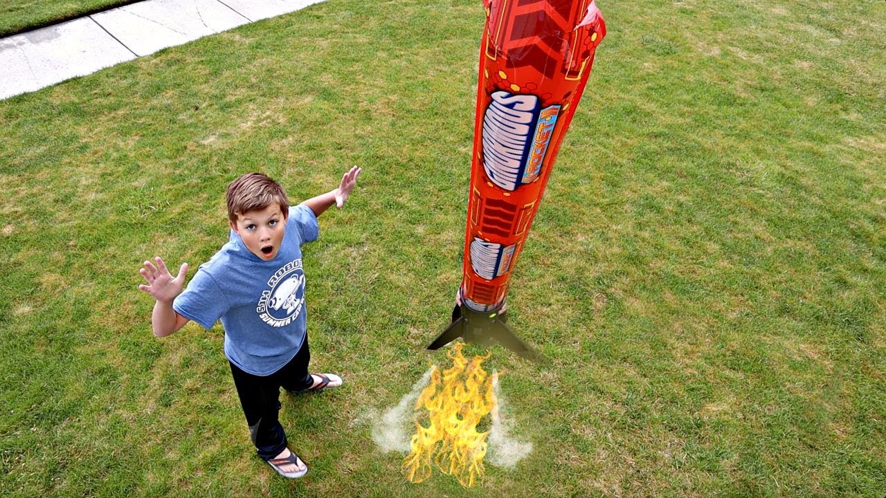 LAUNCHING a GIANT ROCKET!