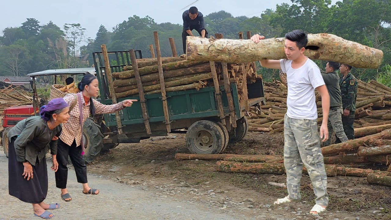 CEO Jack hid the old woman and (tieu ly) worked hard to earn money.
