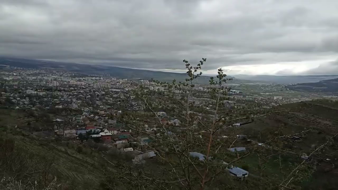 Кисловодск. Легкая, весенняя пешая прогулка. 21 апреля 2023 г.