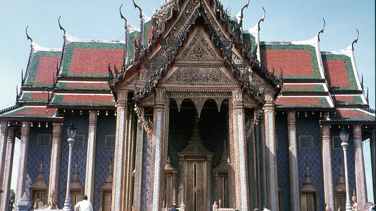 Visiting Wat Pho | Bangkok Travel