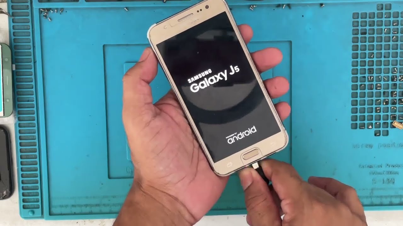 N&atilde;o consigo ligar meu Samsung (bot&atilde;o Power quebrado? )aprenda como ligar sem usar o bot&atilde;o Power