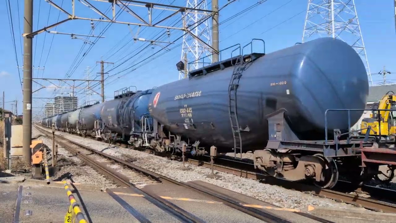 JR高崎線倉賀野駅付近の踏切 EF210電気機関車+タキ貨物列車 踏切通過#通過シーン #ef210 #貨物列車 