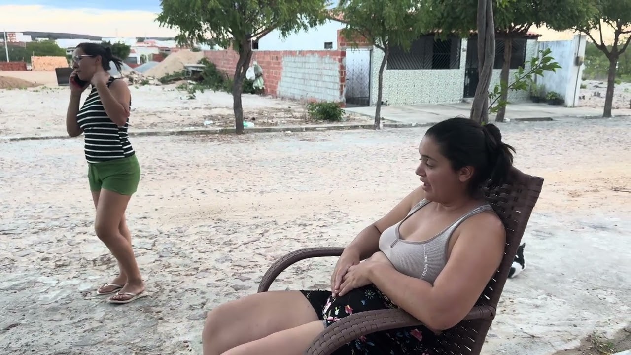 Sara está se mordendo inveja da Claudinha