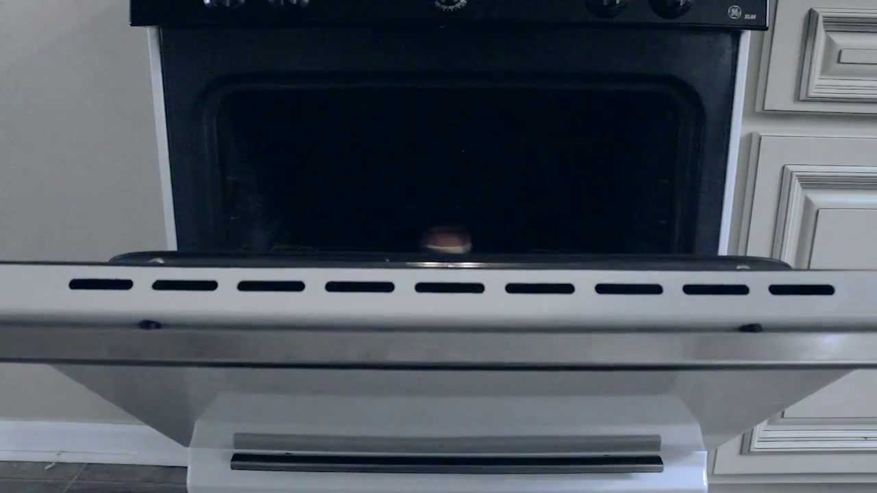 Bun in the Oven: WNWO editor has the best baby announcement ever