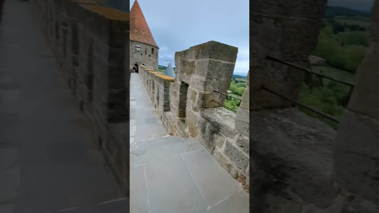 Auf dem Wehrgang