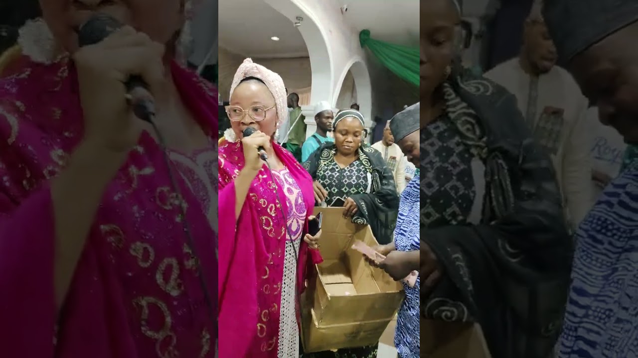 ALHAJA AREWA APONLE HOLDS MICS AGAIN TO EULOGIES HER HUSBAND AFTER MANY YEARS OF BEING OFFSTAGE