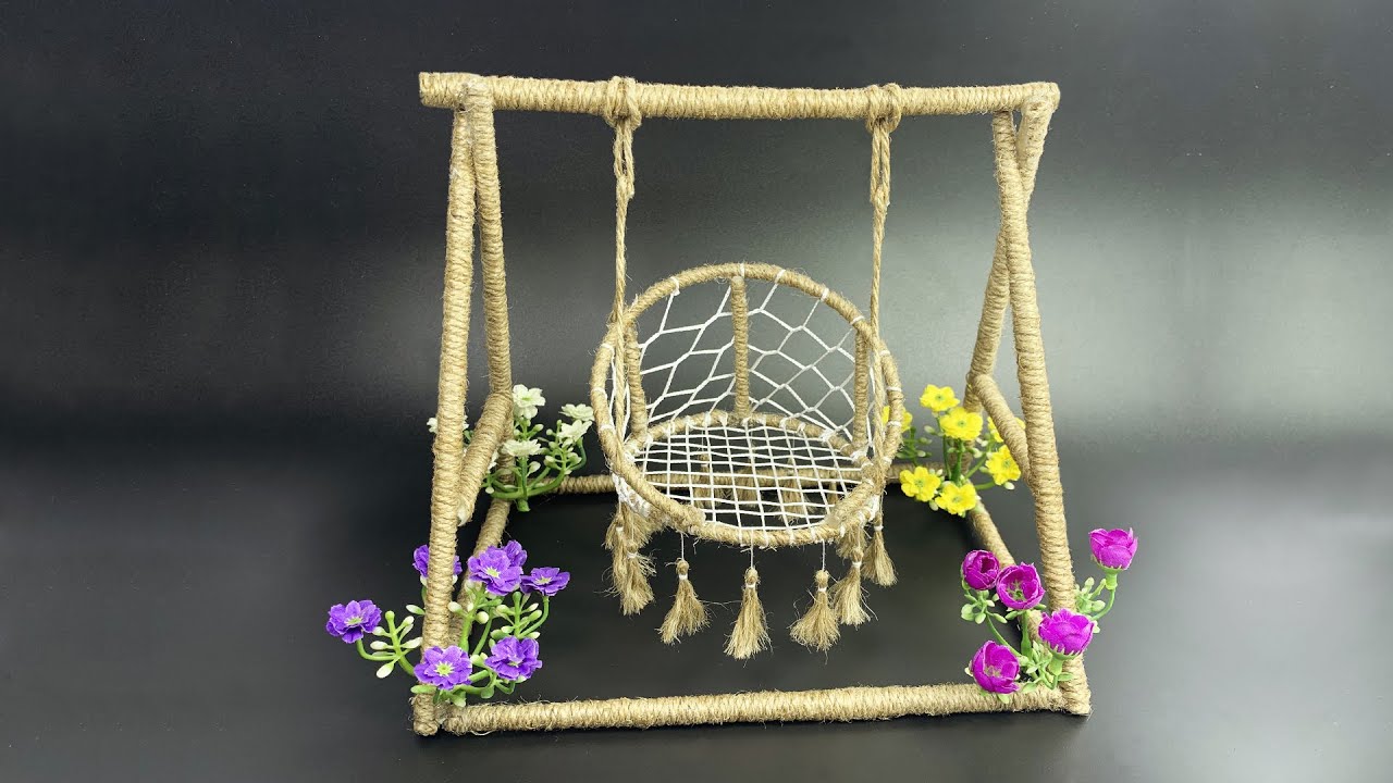 How to make a mini swing with newspaper - DIY swing