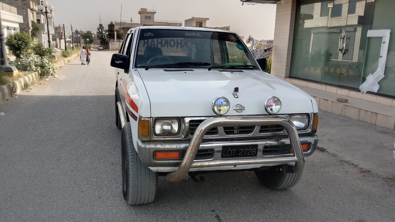 Nissan 4 by 4 pick up ,double door for sale in pakistan,model 1994