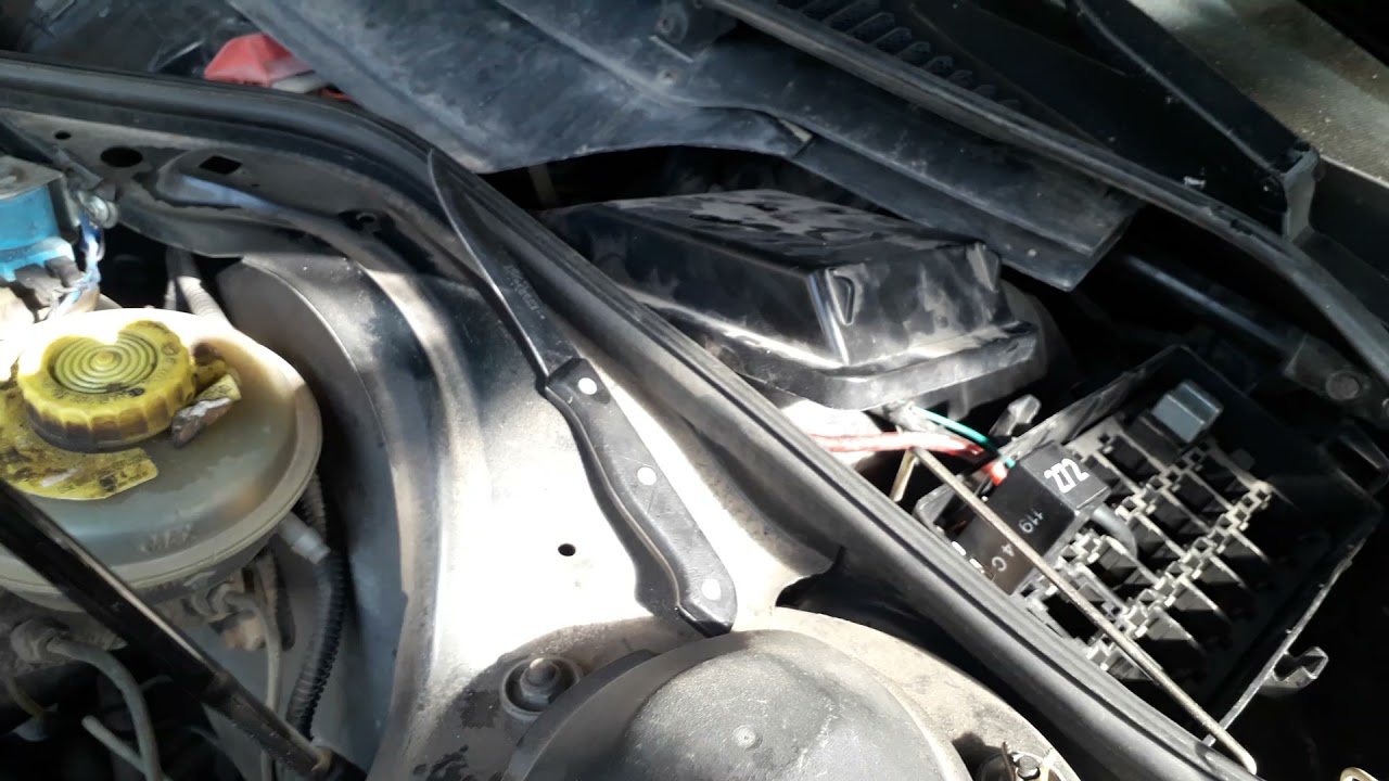 Датчик включения вентилятора охлаждения Ауди 100 45 2.3.