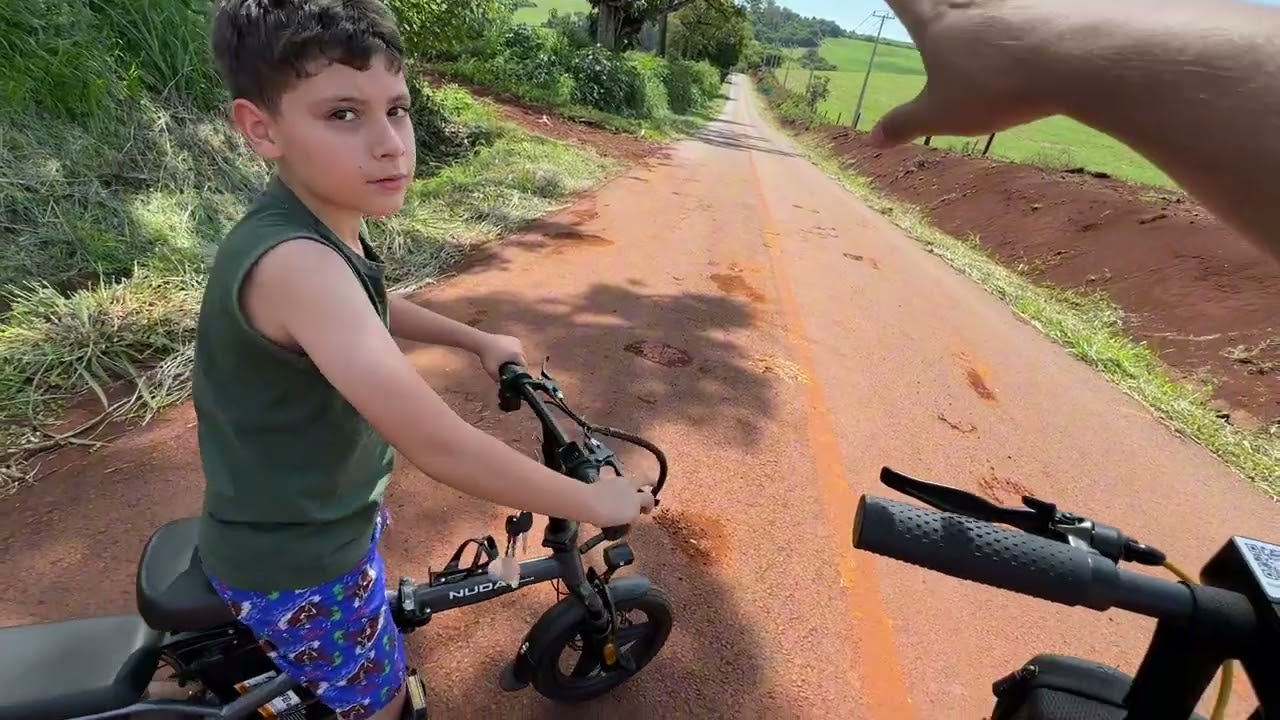 Bicicleta elétrica dobrável nuda andei nela 1 vez