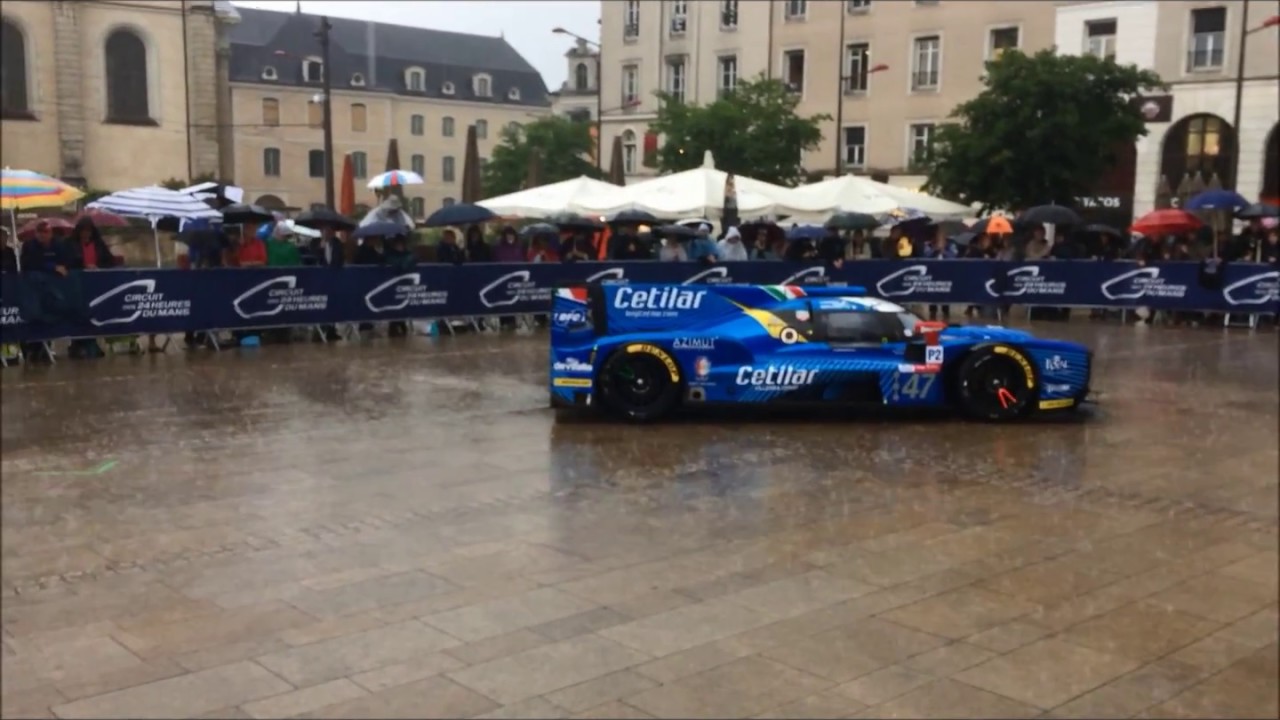 Le Maine Libre - La pluie s'abat sur le pesage