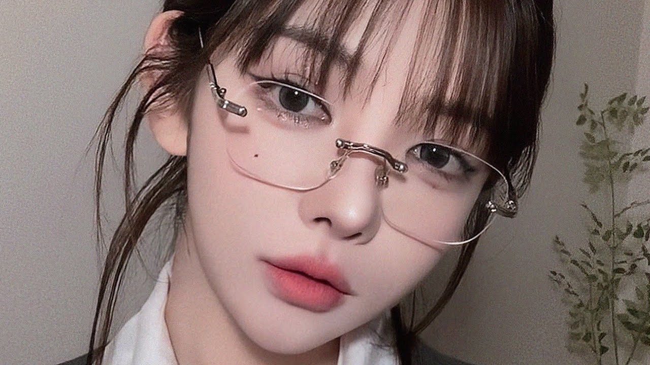 (꿀팁 한가득) 펑범에서 ➡️힙함되는🖤 인스타에서 가장 핫한!! 긱시크 안경 메이크업 같이해요🔥