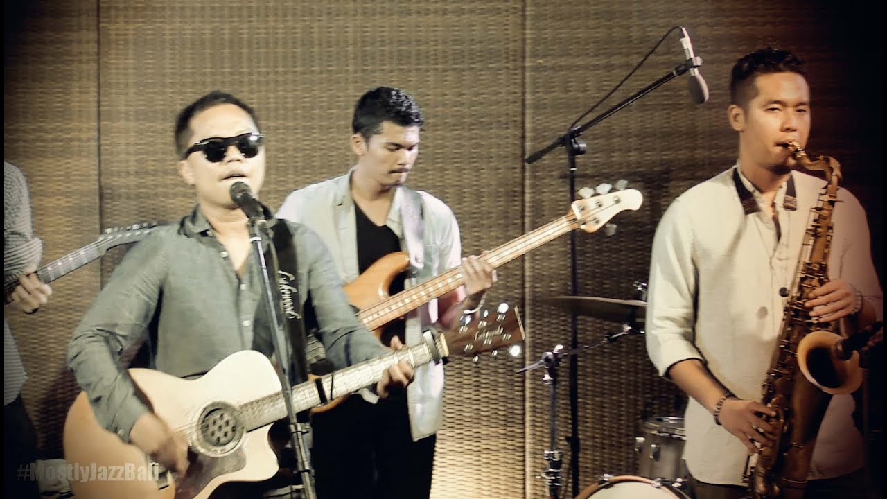 Indra Lesmana & Friends ft. Sandhy Sondoro - Tak Pernah Padam @ Mostly Jazz in Bali 11/09/2016 [HD]
