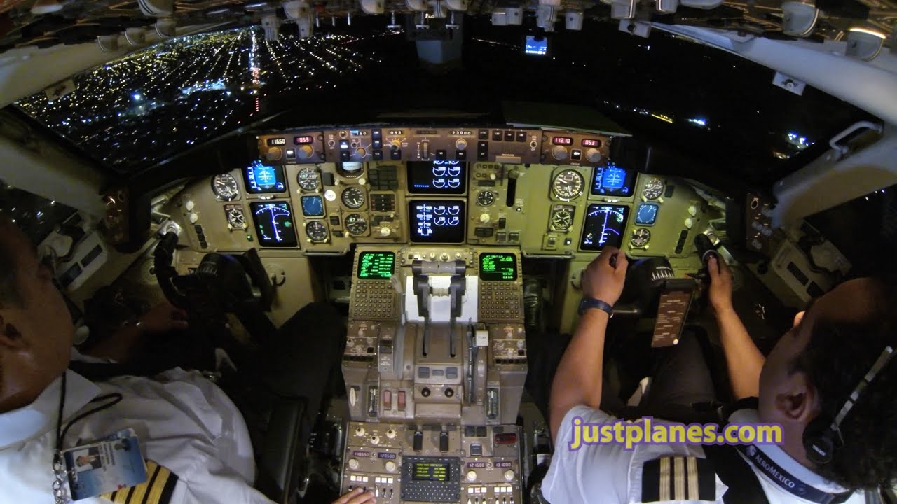 767 Night Takeoff from Mexico City
