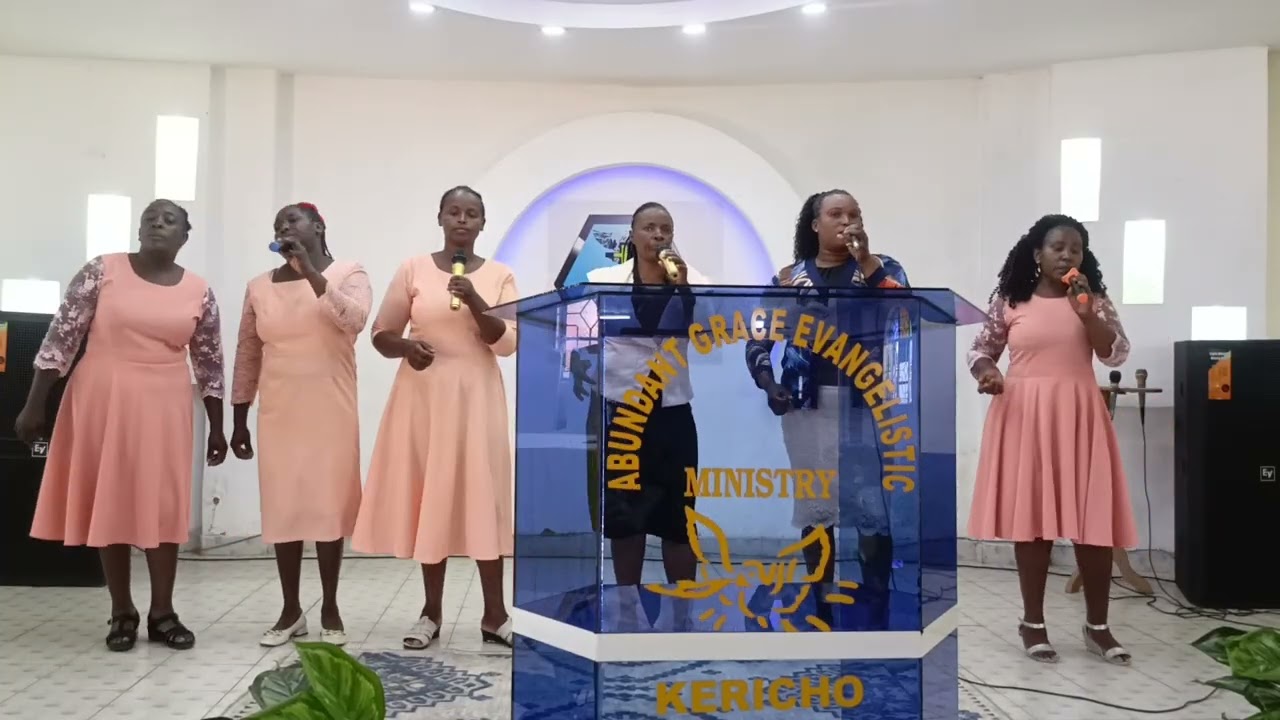 CHOIR PRESENT WELCOME 