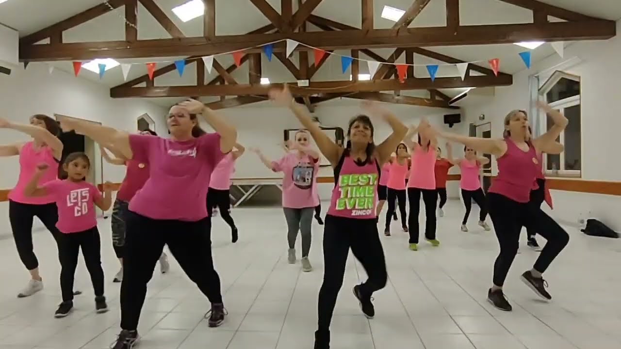 Esa cola- Tropical fusion/ Zumba fitness