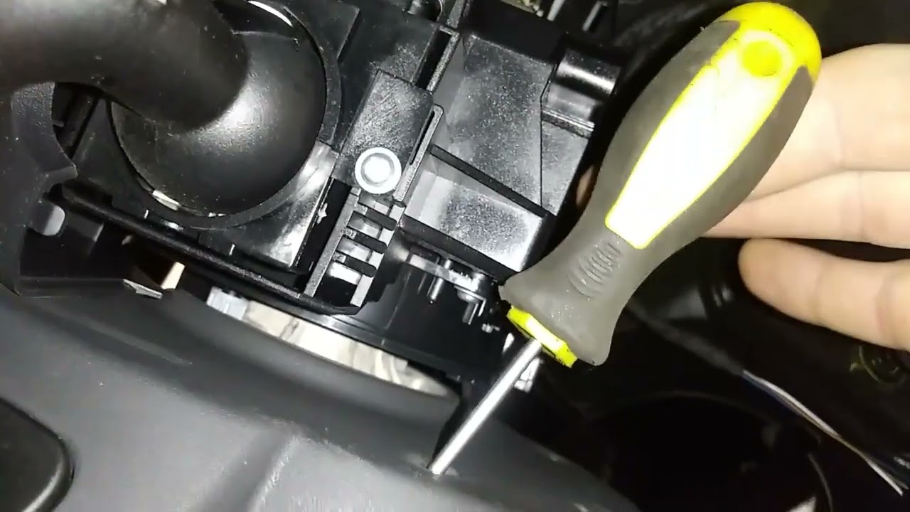 Jaguar F-pace снимаем водительский Airbag