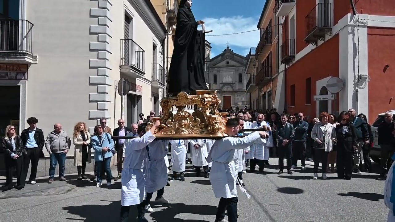 Vibo Valentia Pasqua 2025 AFFRUNTATA. Le GIRATE della MADONNA alla ricerca di GESU' RISORTO 1. 29/38