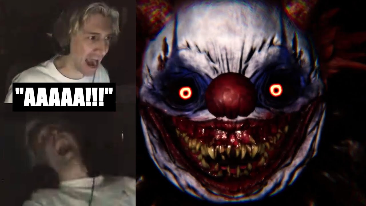 xQc GOT JUMPSCARE SO HARD PLAYING DEVOUR