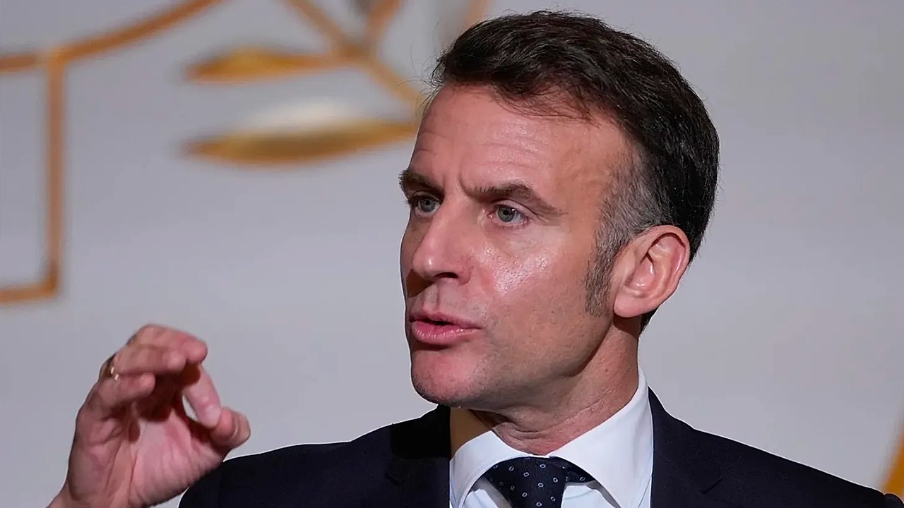Epstein : «Emmanuel Macron a tort de dire que c'est une affaire américaine», estime Homayra Sellier