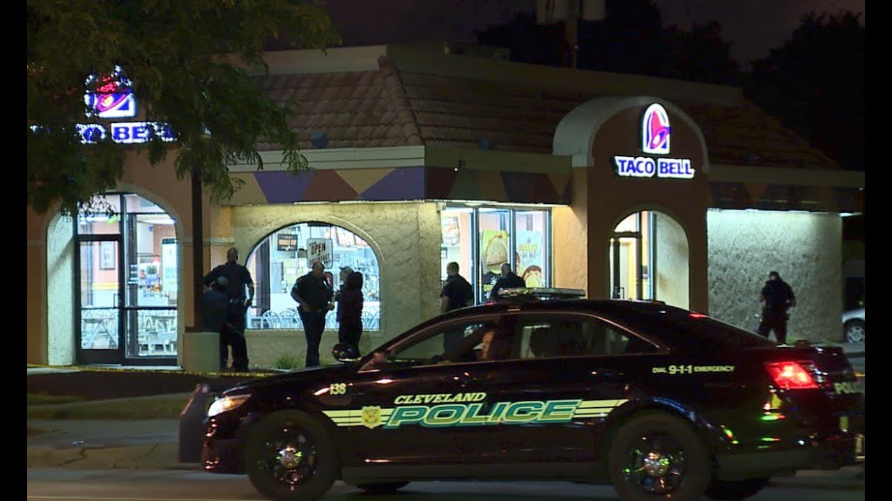 Armed Taco Bell workers kill would-be robber