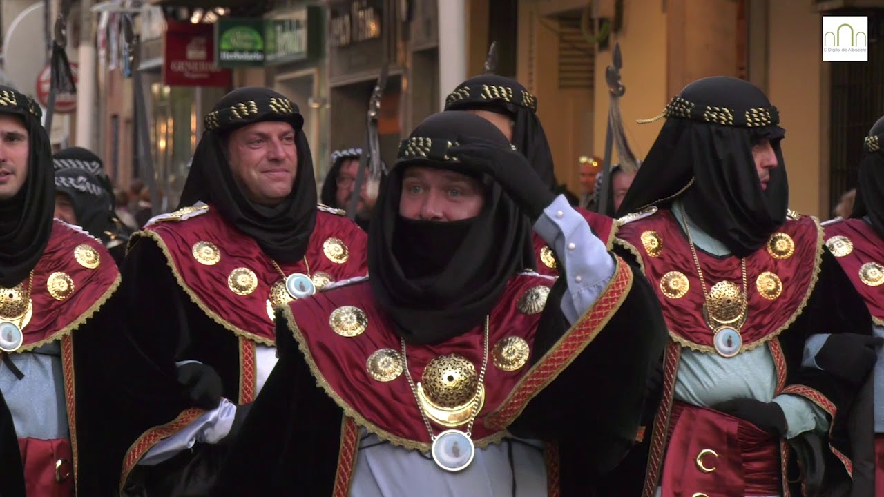 Sensacional 'Entrada Cristiana' en el ecuador de las Fiestas Mayores de Almansa