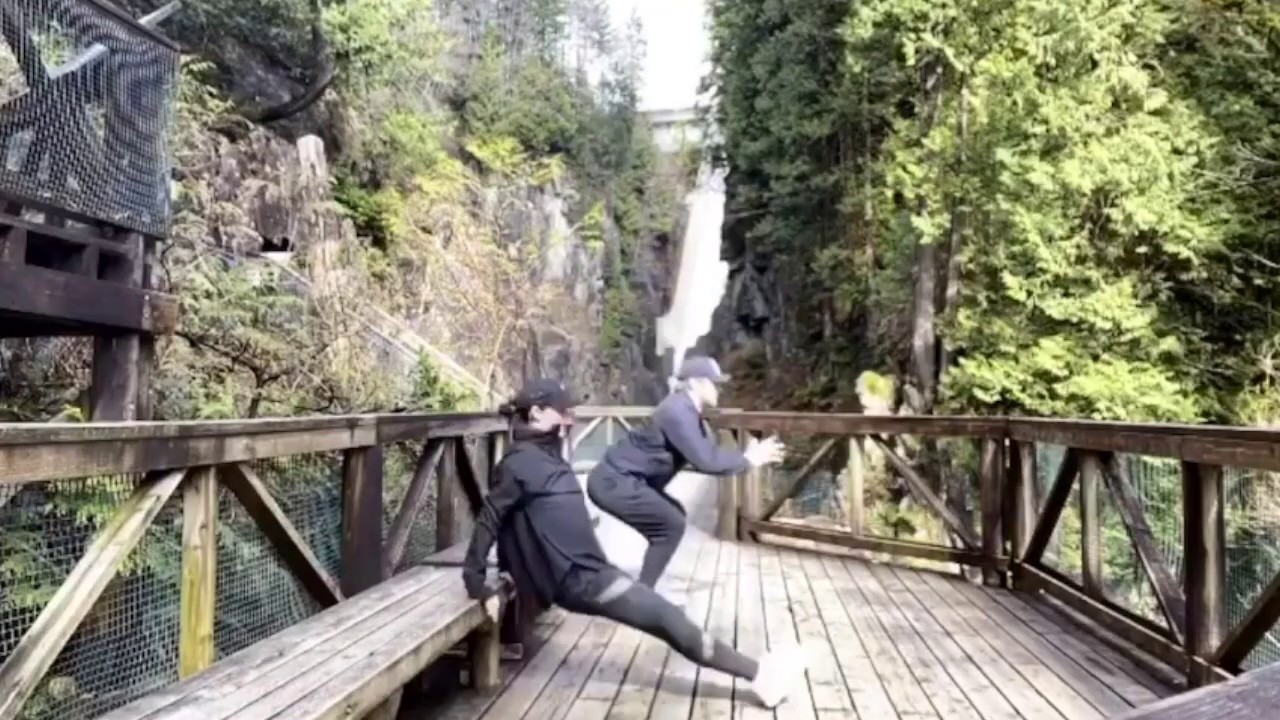 Tessa Virtue Instagram workout (slow)