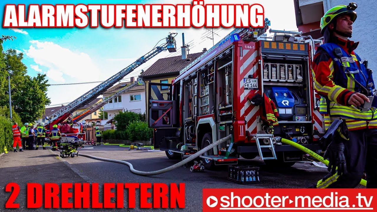 🔥  Alarmstufenerhöhung bei Brand  🔥 | 🚒  2 Drehleitern bei Dachgeschossbrand  🚒