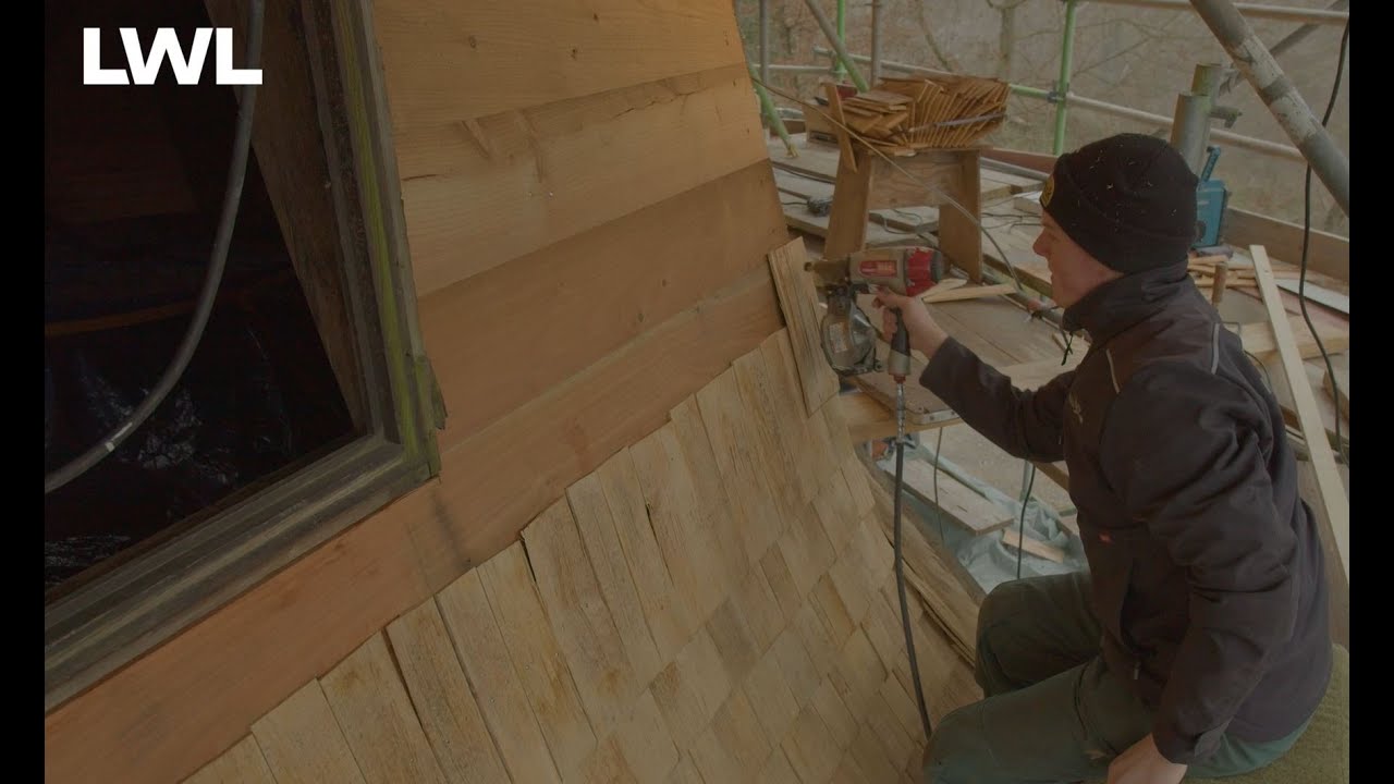 Unsere Windm&uuml;hle zieht um &ndash; Montage von Schalbrettern und Schindeln