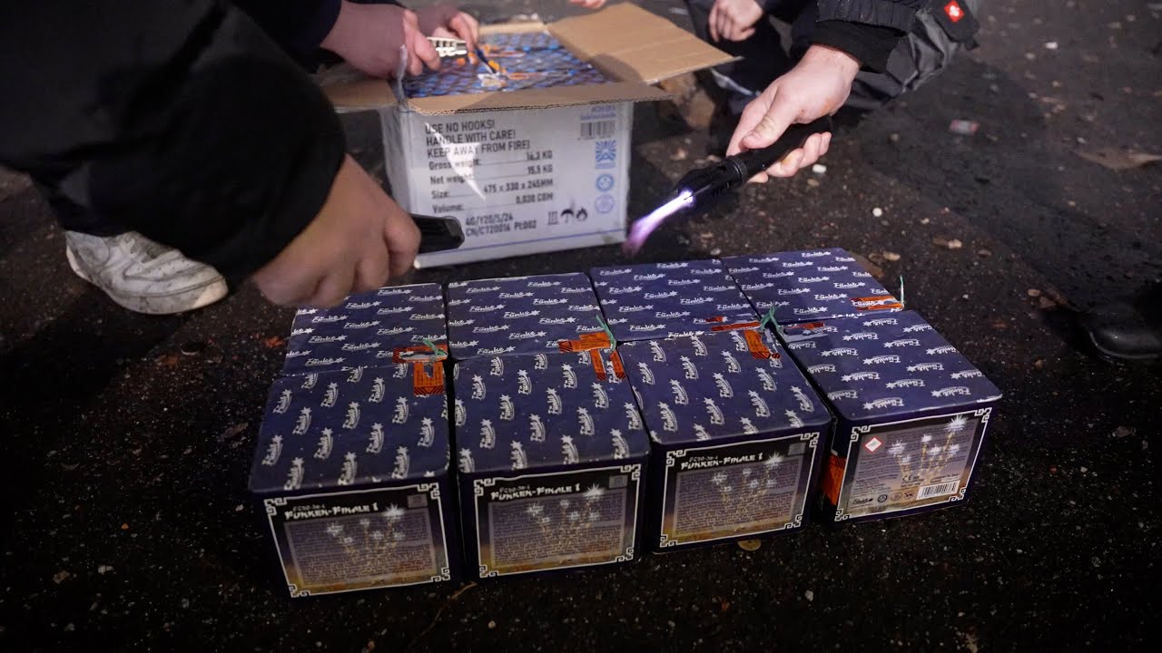 Silvester 2025 Berlin Riz - 8x Funke Funken Finale 1 mit 6x Argento Geisterstunde