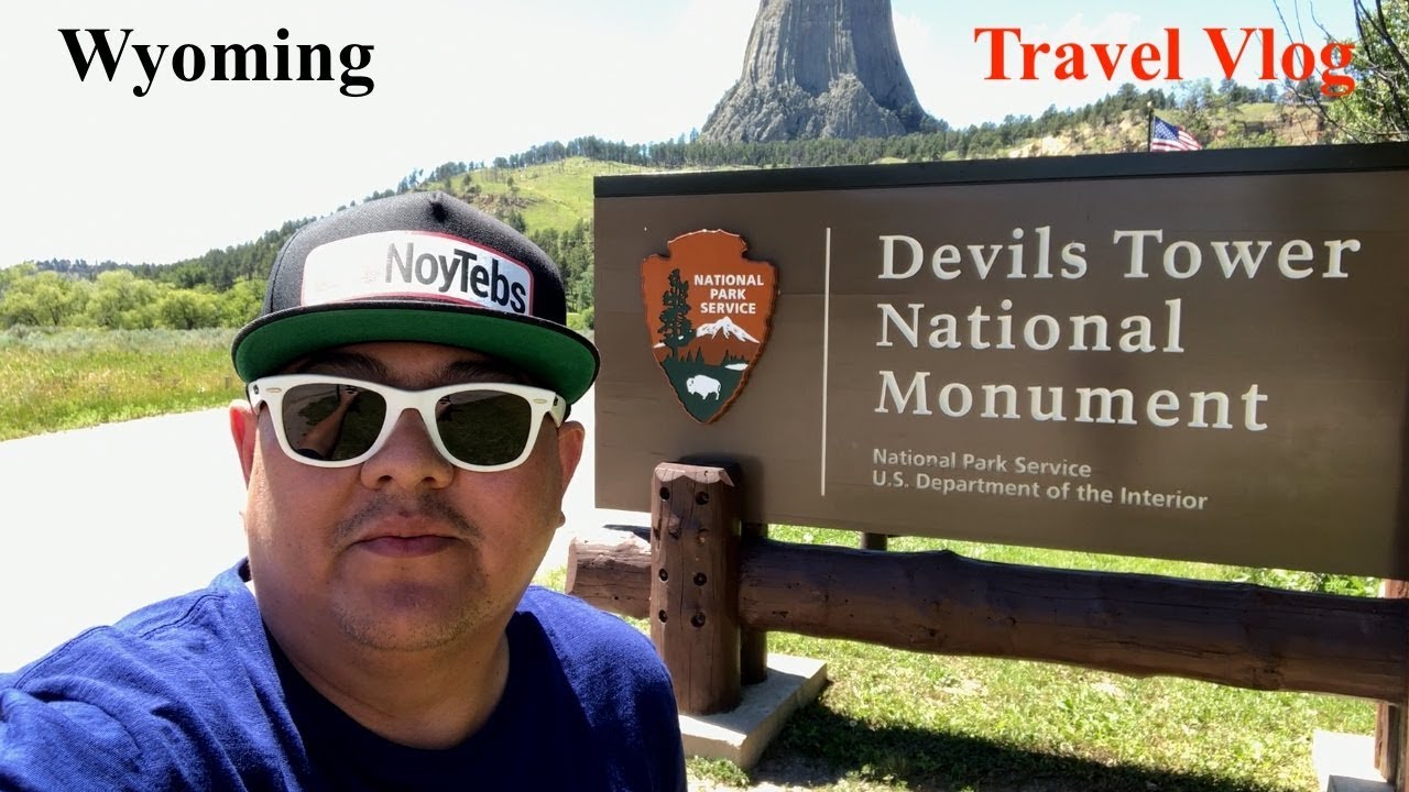 DEVIL'S TOWER NATIONAL MONUMENT IN WYOMING