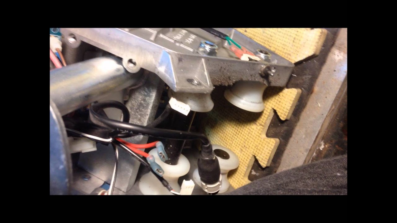 How to switch seat orientation  from right  to left on Acorn Superglide 120